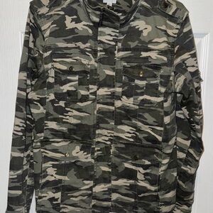 Kensie Green and Beige Camouflage Jacket